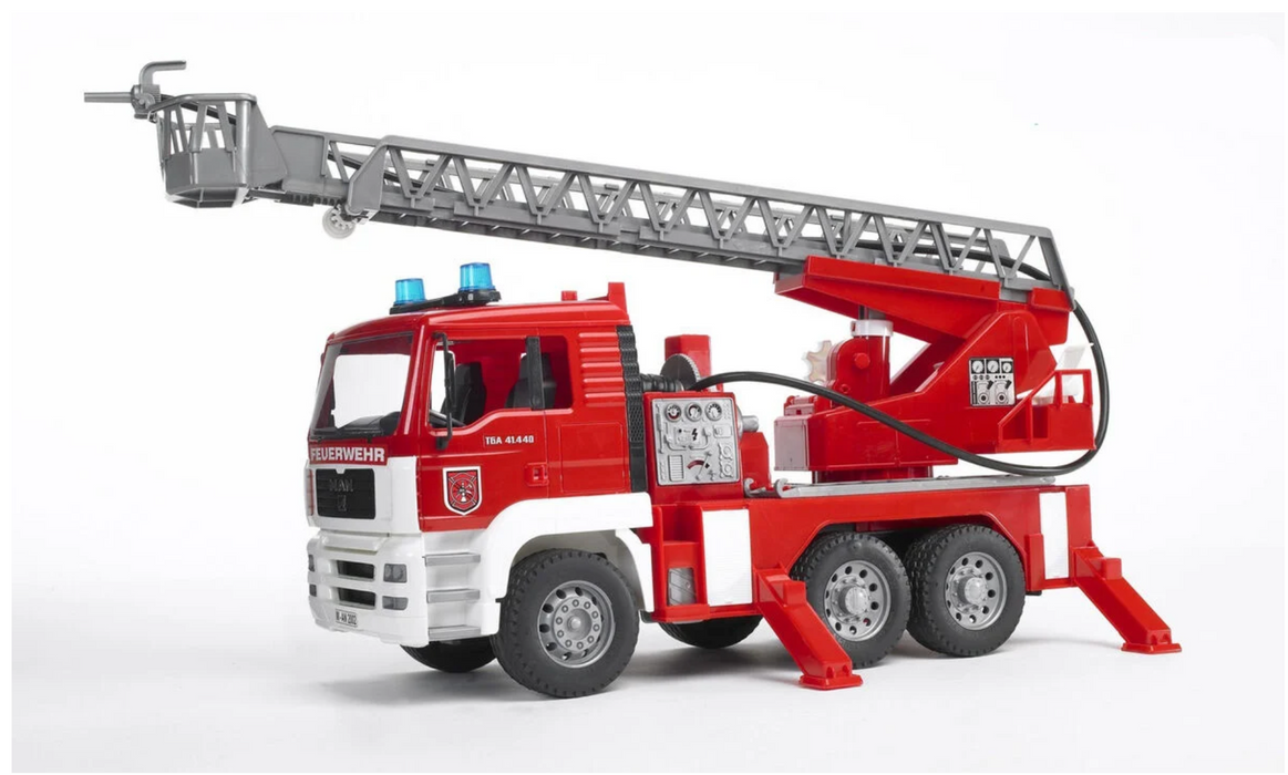 Bruder brandweerwagen met ladder, pomp, licht en geluid