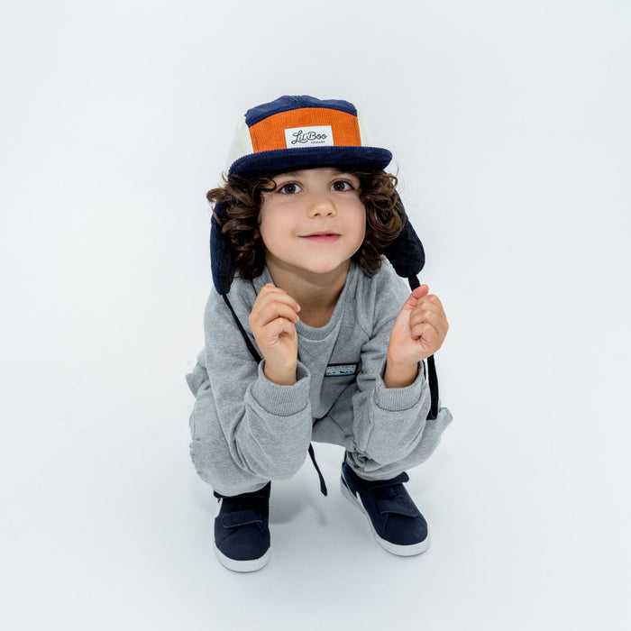 Dop, corduroy blok 5-panel met oren-marine / karamel (maat m, 1,5-3 jaar)