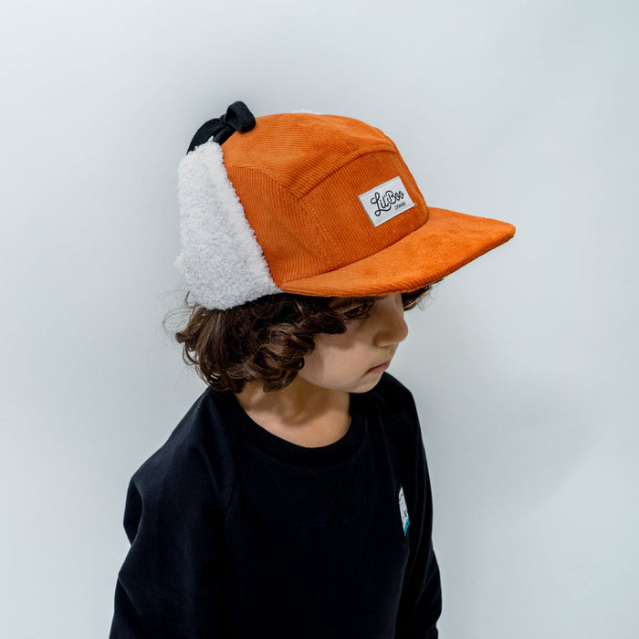 Cap, teddy corduroy 5-panel met oren-karamel (maat m, 1,5-3 jaar)